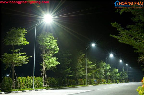 Đèn pha led Paragon công suất lớn tạo dựng sự ổn định - Cà phê học thuật