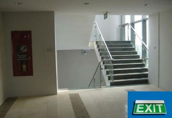 Nguyên lý hoạt động của đèn thoát hiểm EXIT Paragon - Cà phê học thuật